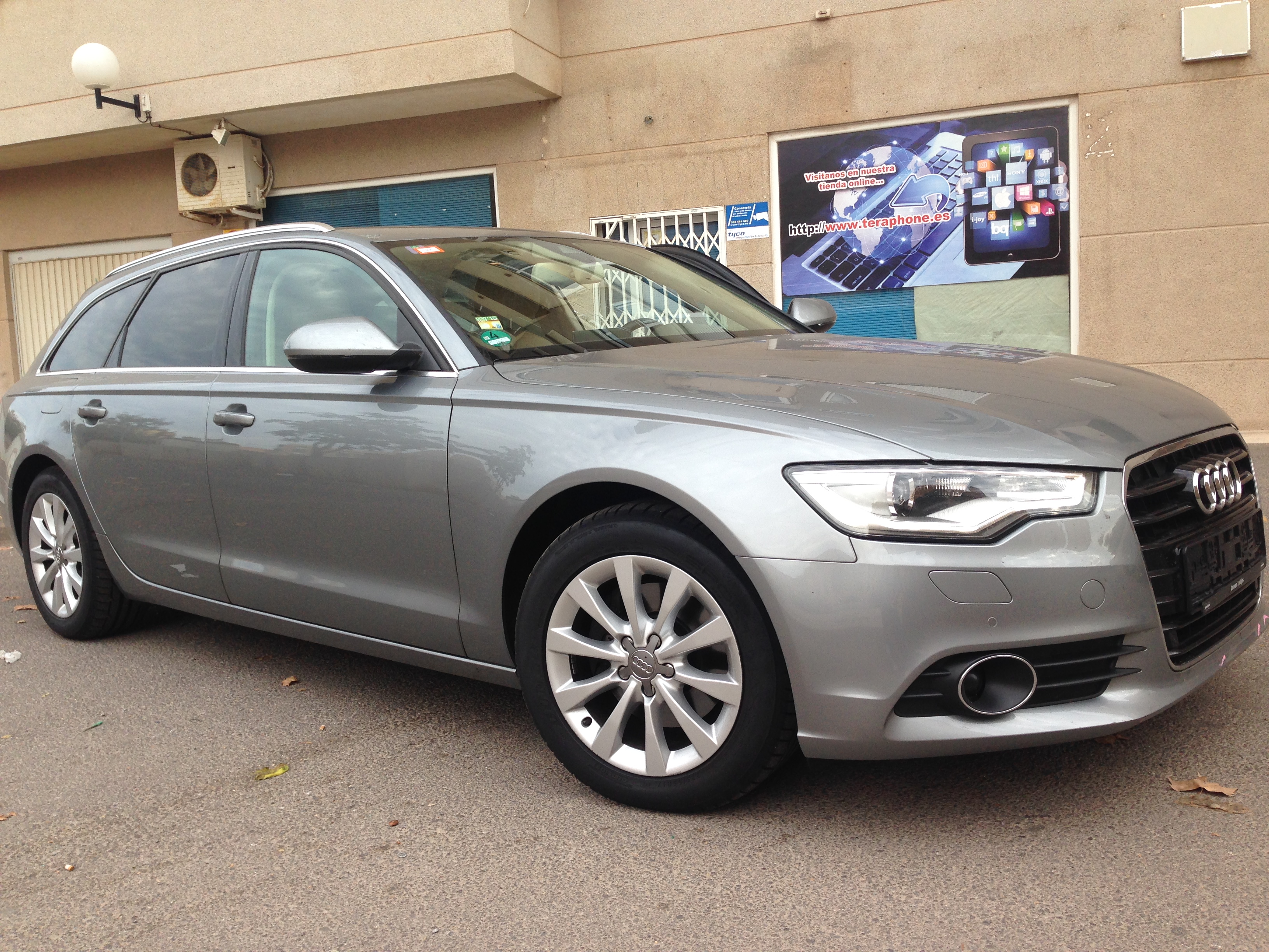 AUDI A6 AVANT