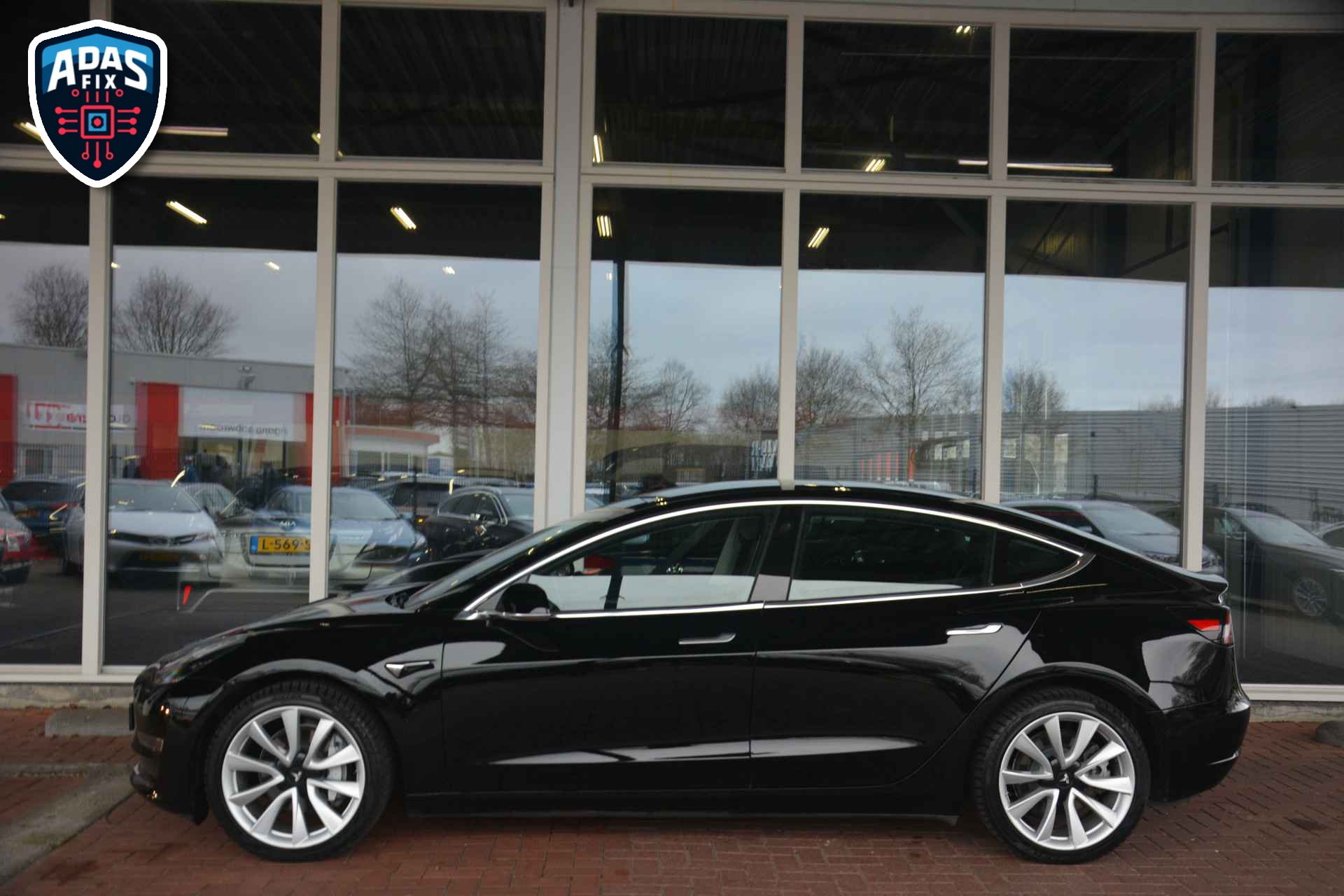 Foto del TESLA MODEL 3 GRAN AUTONOMÍA