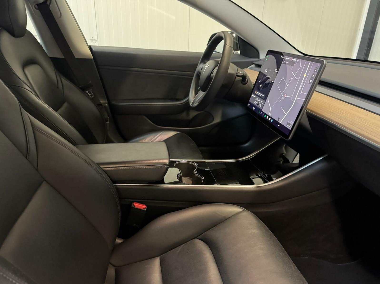 Foto del TESLA MODEL 3 GRAN AUTONOMÍA