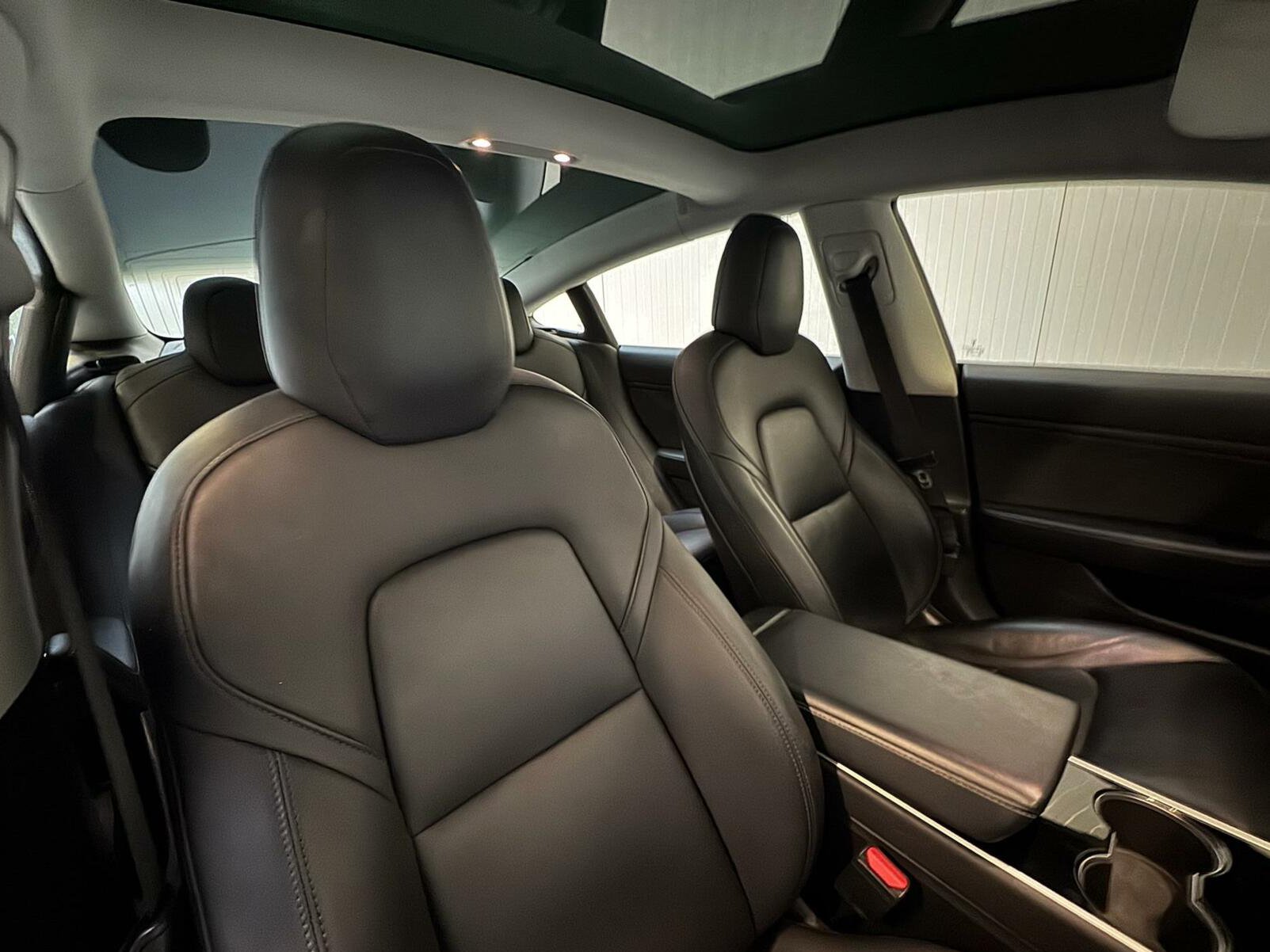 Foto del TESLA MODEL 3 GRAN AUTONOMÍA