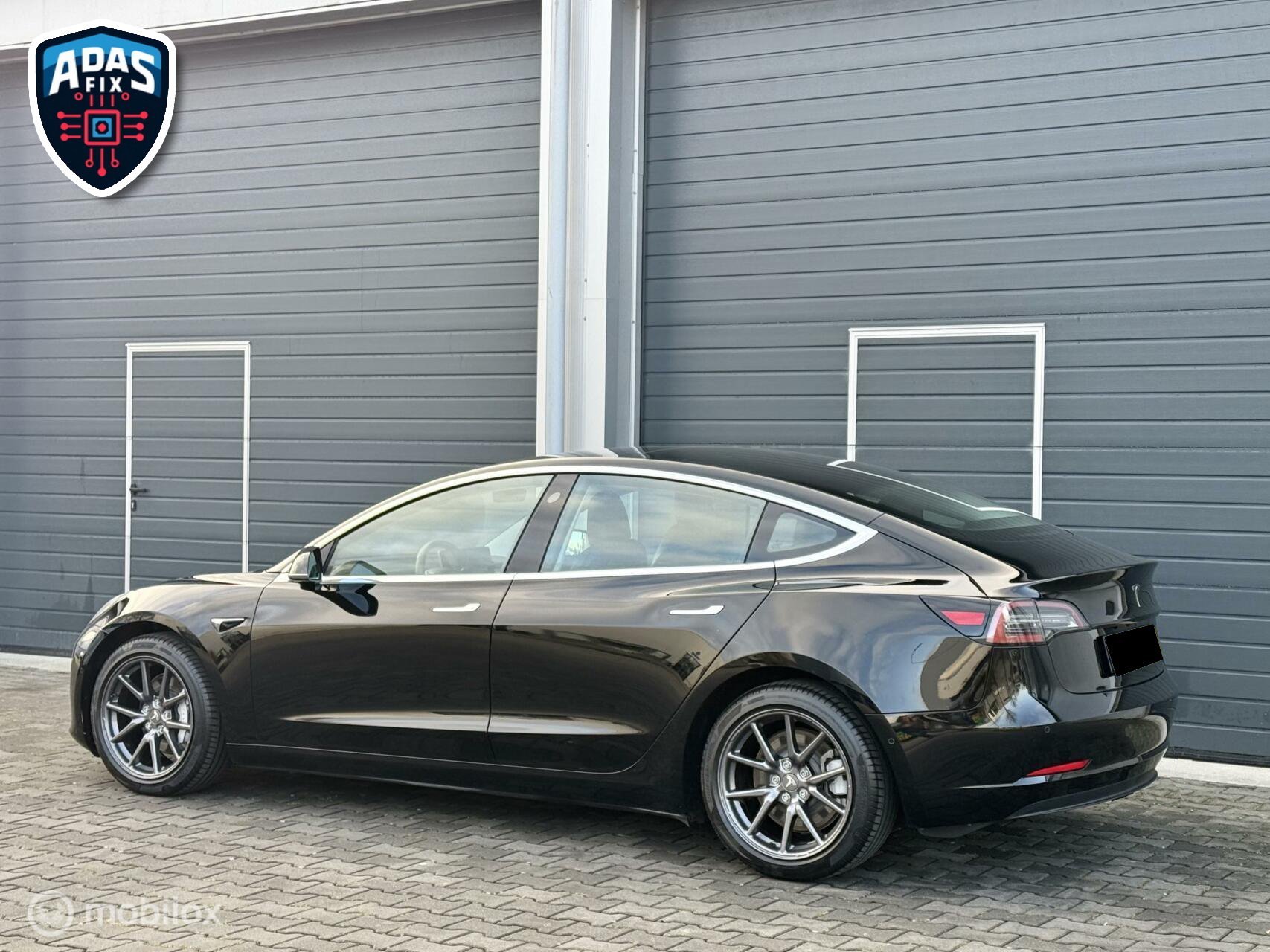 Foto del TESLA MODEL 3 GRAN AUTONOMIA