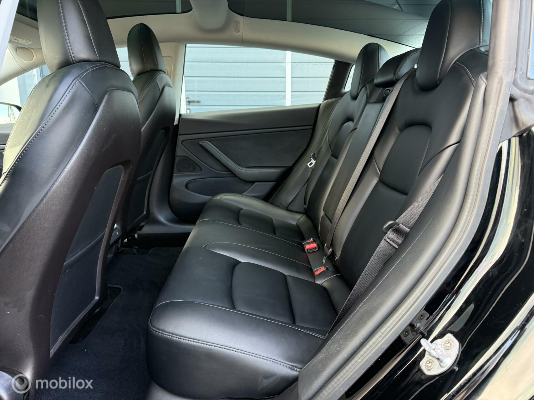 Foto del TESLA MODEL 3 GRAN AUTONOMIA
