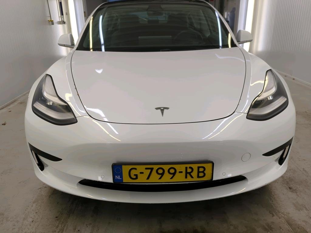 Foto del TESLA MODEL 3 STANDARD
