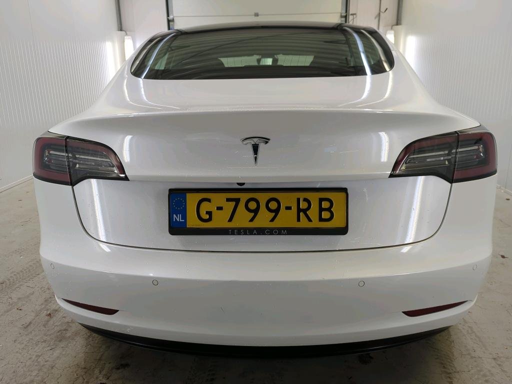 Foto del TESLA MODEL 3 STANDARD