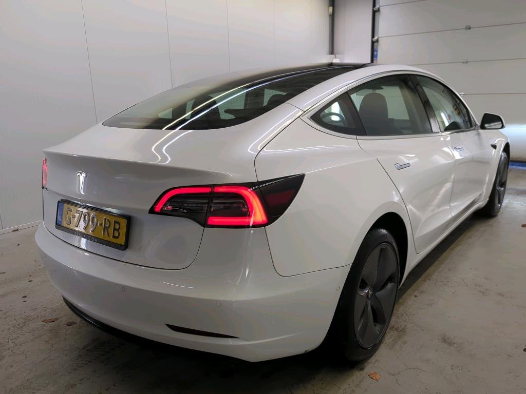 Foto del TESLA MODEL 3 STANDARD